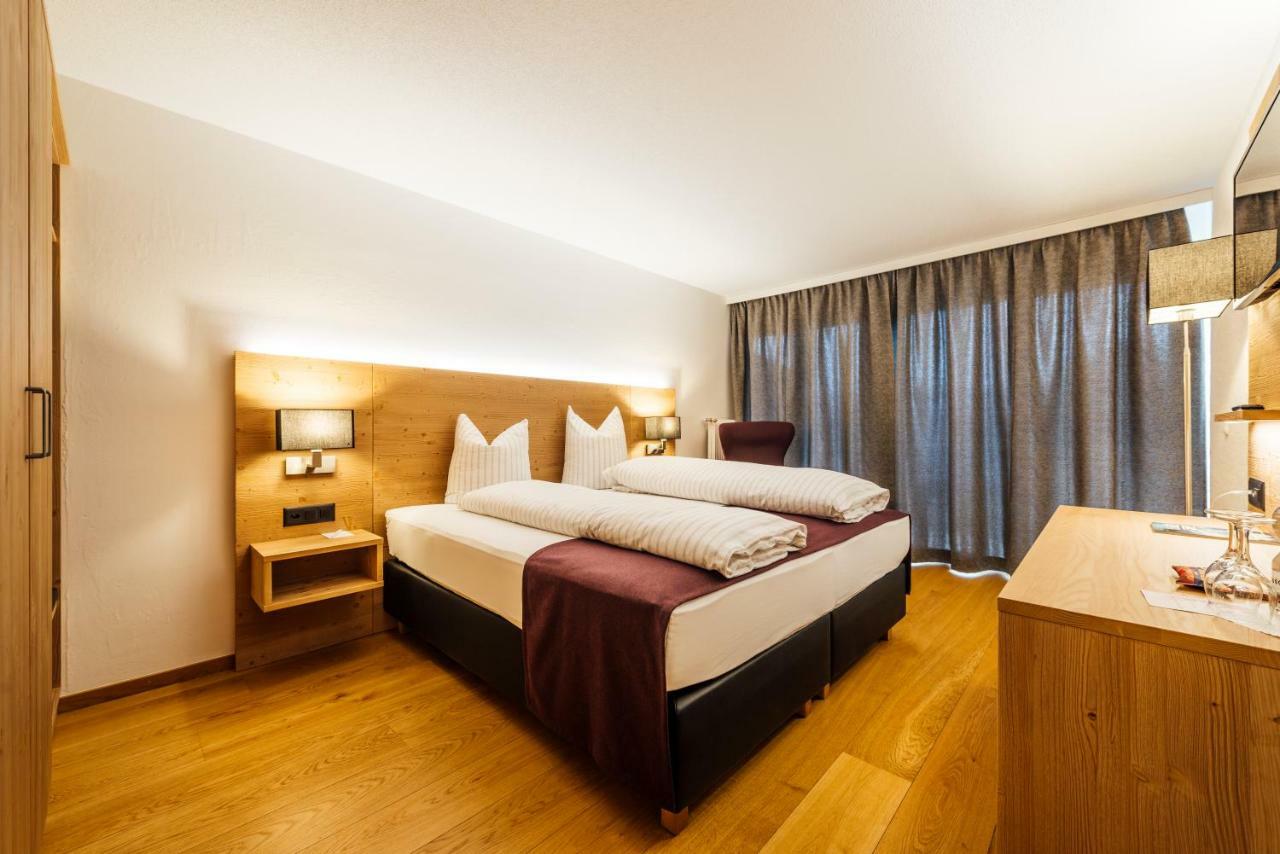 Hotel-Restaurant Bellevue Flims Exterior foto
